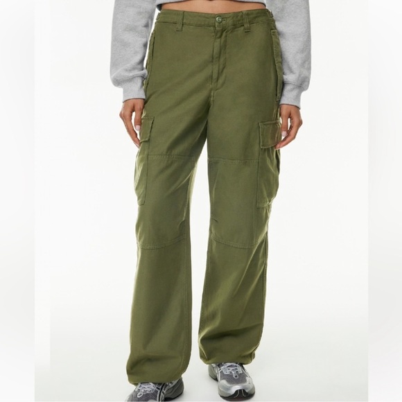Aritzia TNA Supply Cargo Pants Straight Leg Army Green Size 2 Women’s Adjustable - Picture 1 of 8